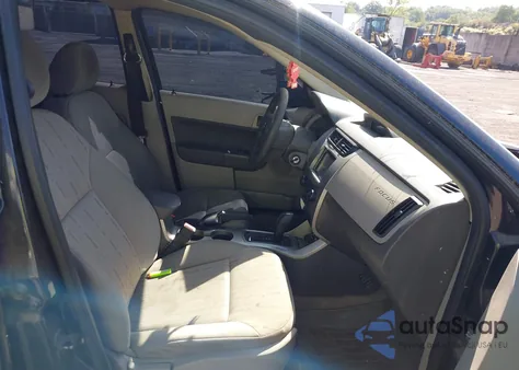 2010 Ford Focus Se z USA, uszkodzony, nr VIN 1FAHP3FN9AW264521